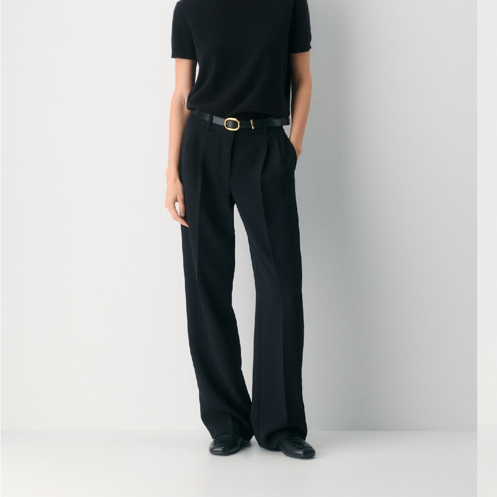 Aritzia The Effortless Pant™ Lo-Rise - Crepette™ sz 6